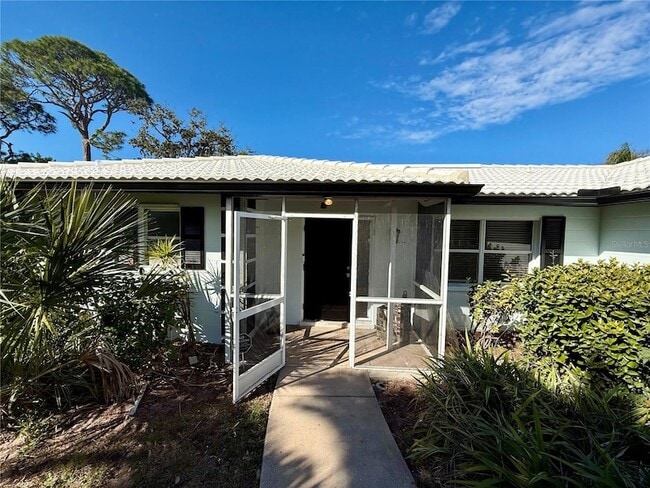 Photo - 2328 Cass St