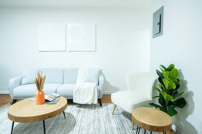 Photo - 220 E 49th St Unit FL4-ID1021979P