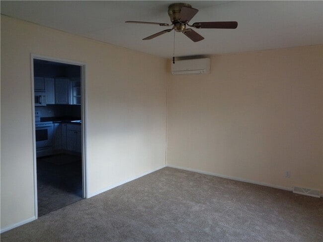 Photo - 113 William Ln