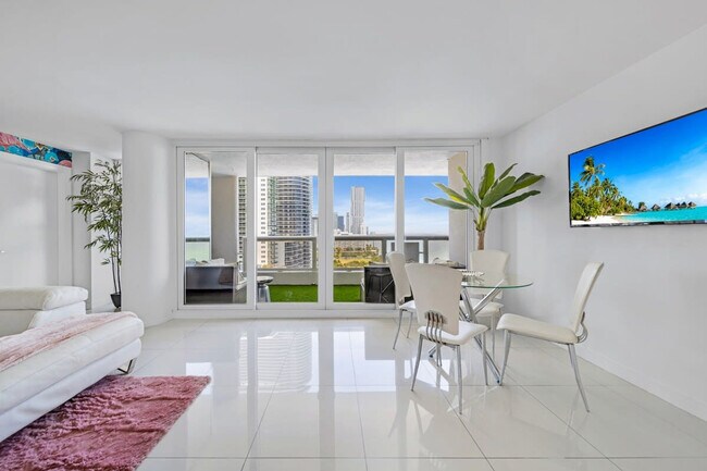 Photo - 1717 N Bayshore Dr Unit ID1054104P