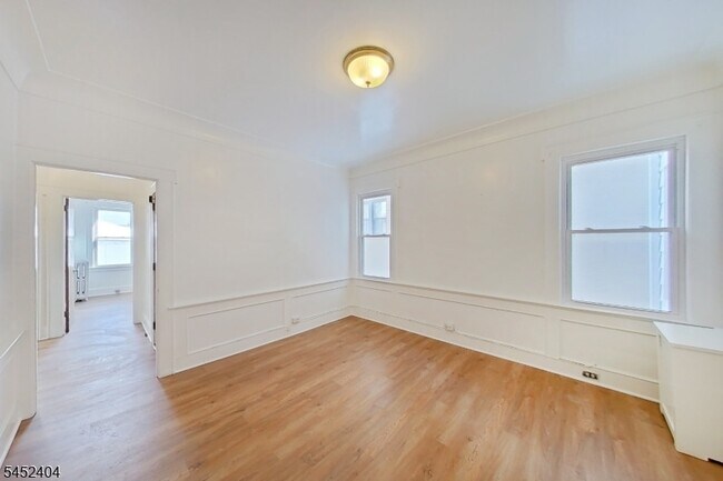 Photo - 183 Broad St Unit 1R
