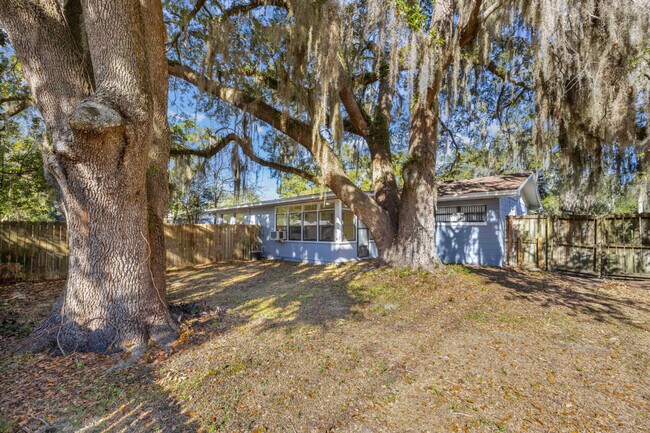 Photo - 737 SE 4th Ave Unit ID1359109P