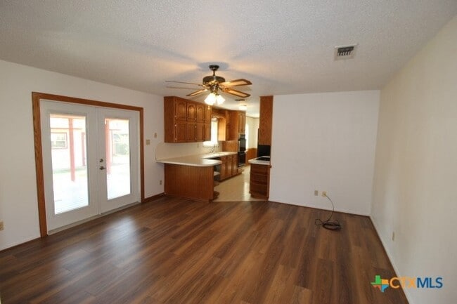 Photo - 1606 Hughes Ave