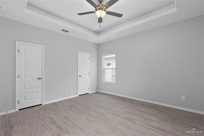 Photo - 2104 Redbud Ln Unit 1