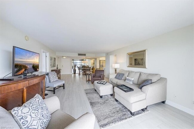 Photo - 4005 GULF SHORE Blvd N