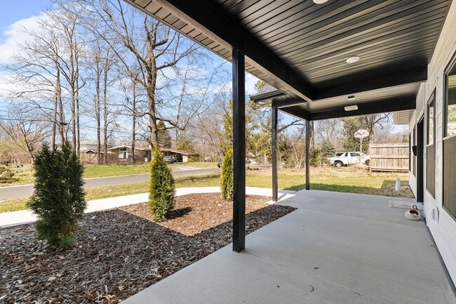 Photo - 1020 Crestland Ave