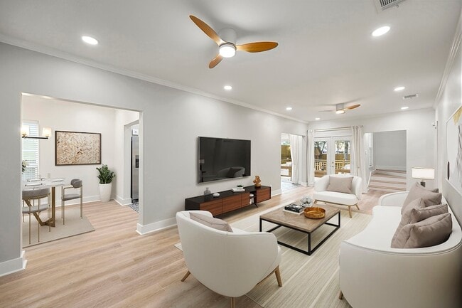 Photo - 6411 Illinois St