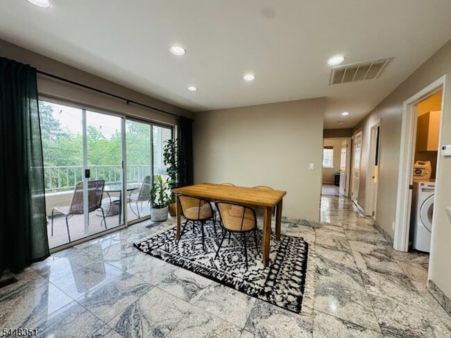 Photo - 50 W Lindsley Rd
