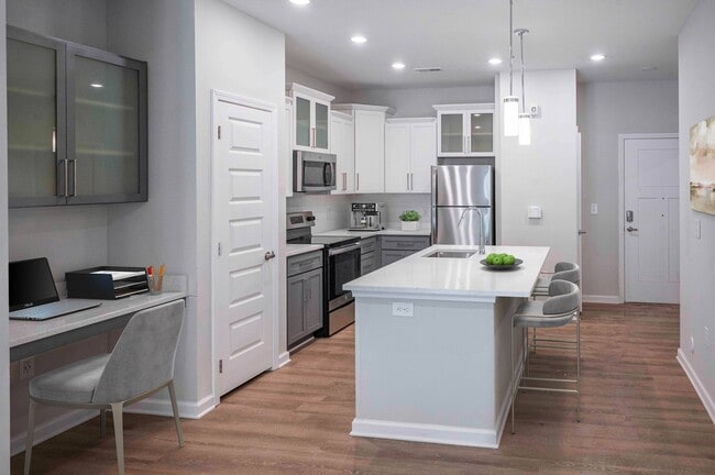 Photo - Hawthorne Waterside