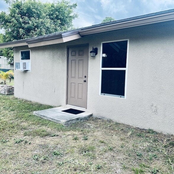 Building Photo - 530 SW Prima Vista Blvd Unit B