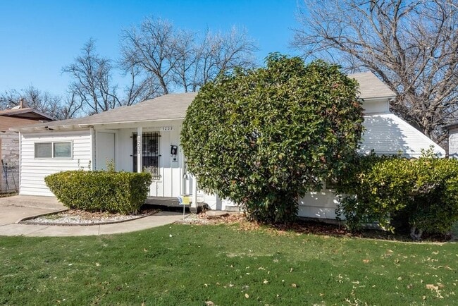 Photo - 1233 Marion Ave