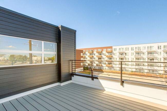 Photo - 4100 E Warren Ave Unit SI ID1546161P