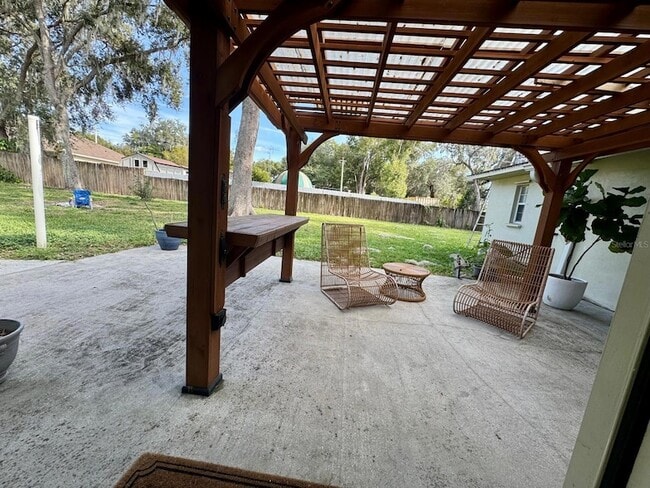 Photo - 581 Woodlawn Terrace