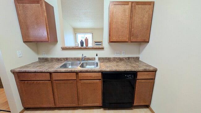 Photo - Amber Ridge Apartments