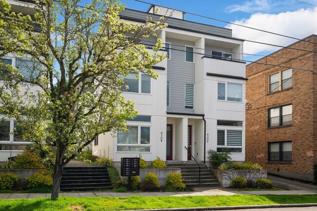 Photo - 620D 10th Ave E Unit ID1094308P