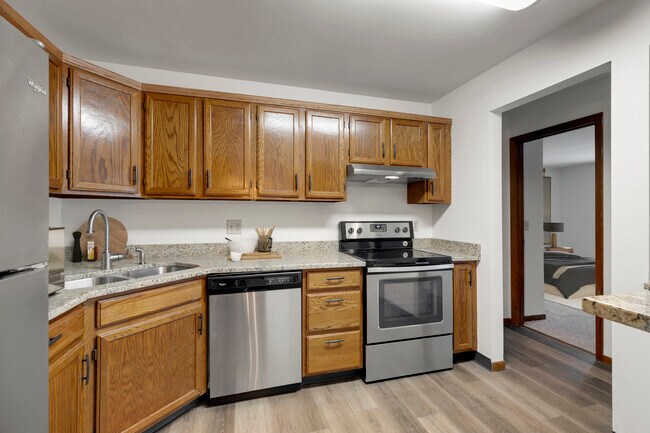 Photo - Stoneridge Apts-2060