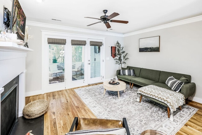 Building Photo - 406 Spring St Unit SI FL2-ID1591551P