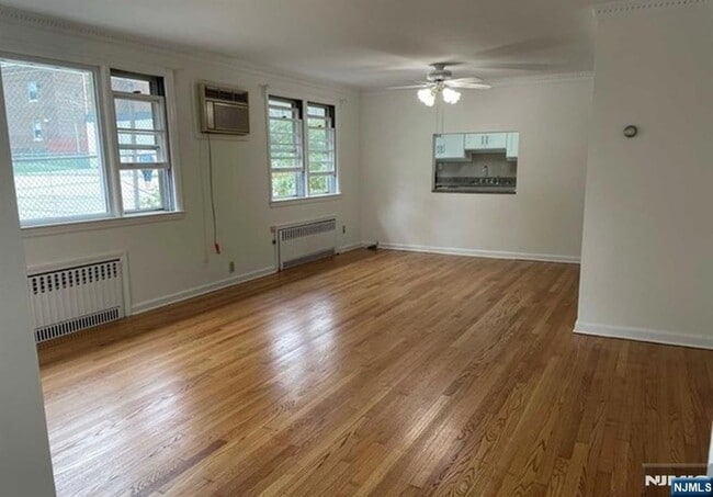 Photo - 602 Studio Rd