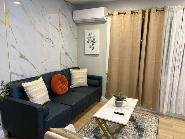 Building Photo - 1059 Gillespie Dr Unit SI ID1471808P