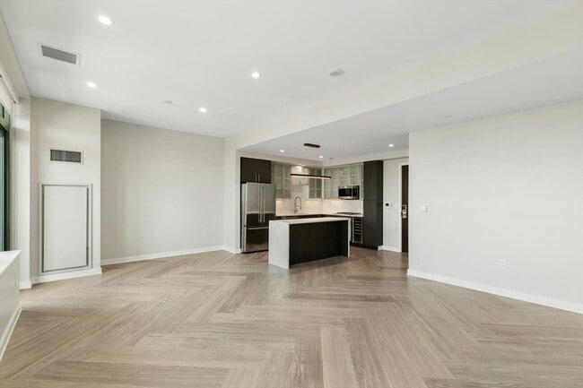 Building Photo - 1 Canal St Unit 1211