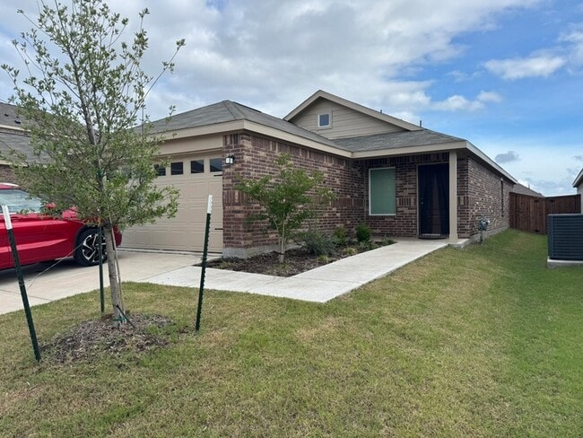 Building Photo - 3057 Ashbrook Ln
