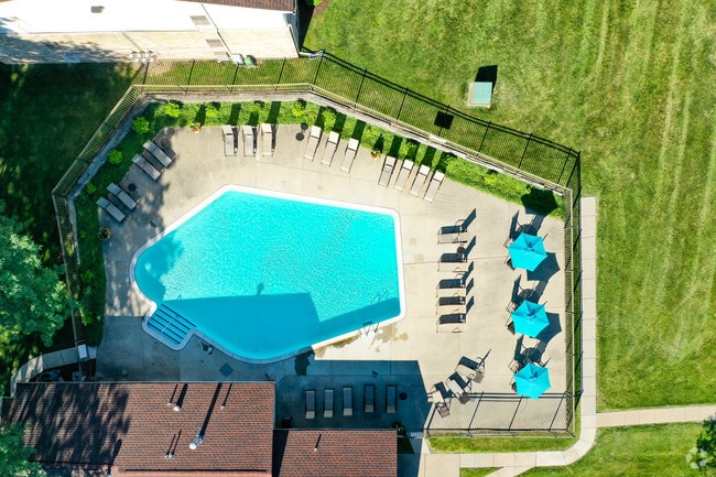 Pool - Brighton Cove