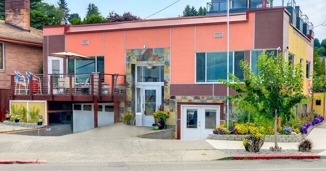 Photo - 2430 Alki Ave SW Unit ID1051267P