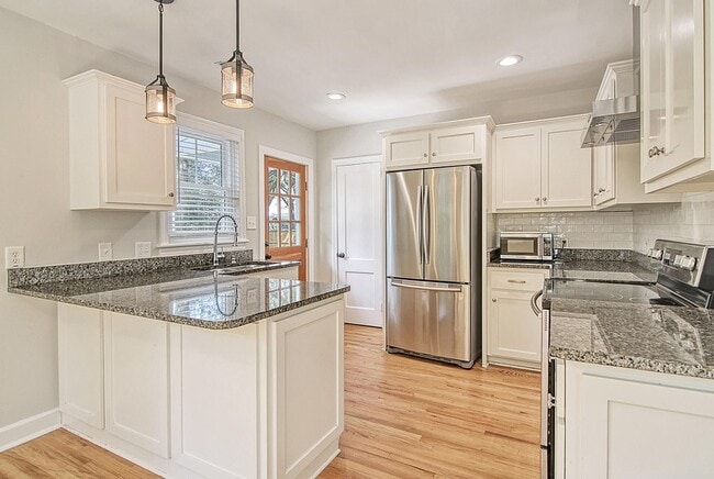 Photo - 1724 Pearlott St