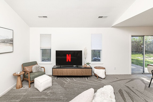 Building Photo - 3628 Lupine Dr Unit ID1319149P