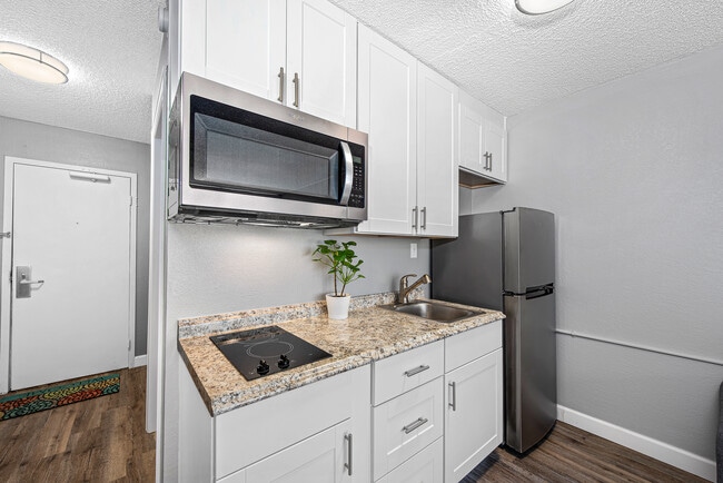 Building Photo - Incline Apartments