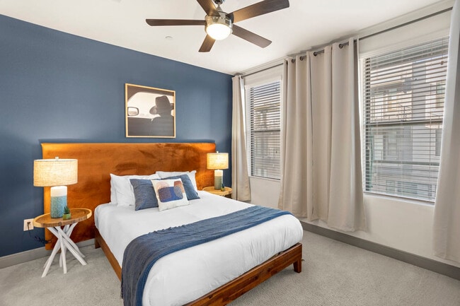 Photo - 555 N College Ave Unit SI ID1014342P