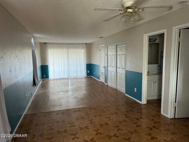 Photo - 313 Dirksen Dr Unit 16