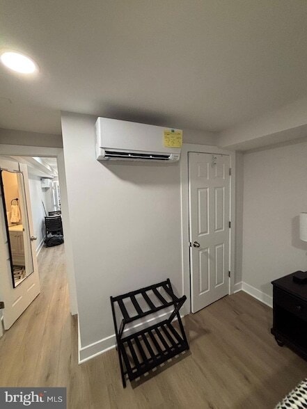 Photo - 1702 10th St NW