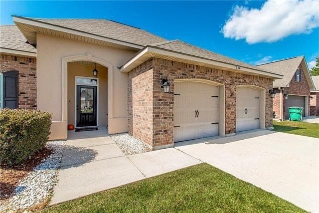 Building Photo - 70341 Chambly Ct