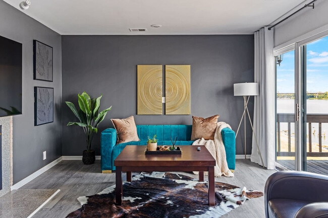 Building Photo - 301 S Front St Unit ID1354354P