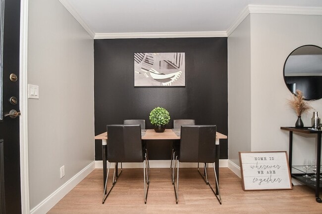 Photo - 3525 Sage Rd Unit 514