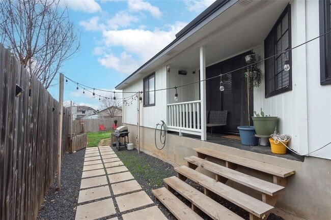 Photo - 8903 Palace Pkwy