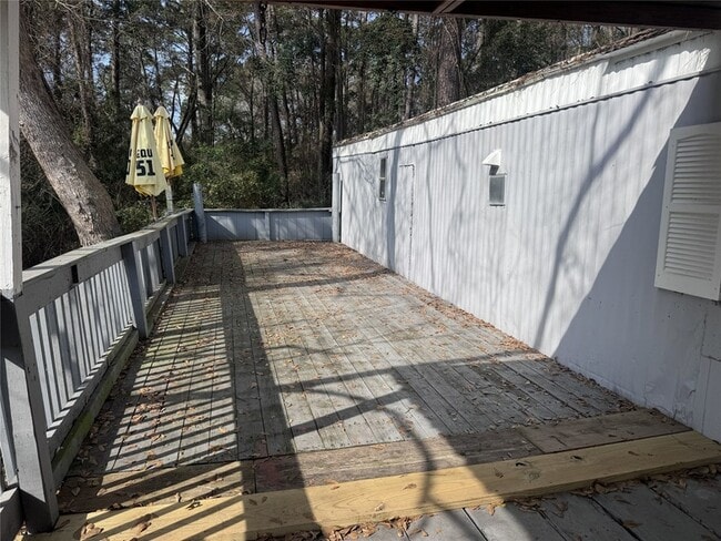 Photo - 422 Westchase St