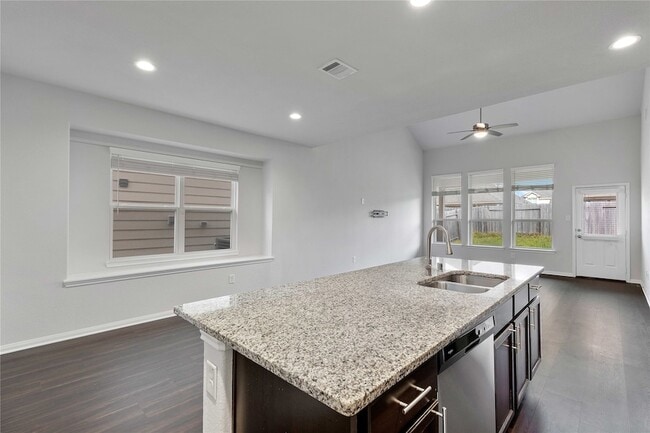 Photo - 17538 Greystanes Rd