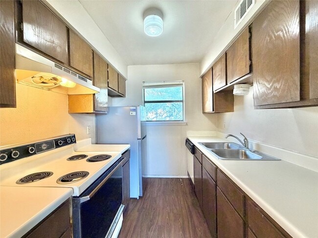 Photo - 2526 W Prairie St Unit 201