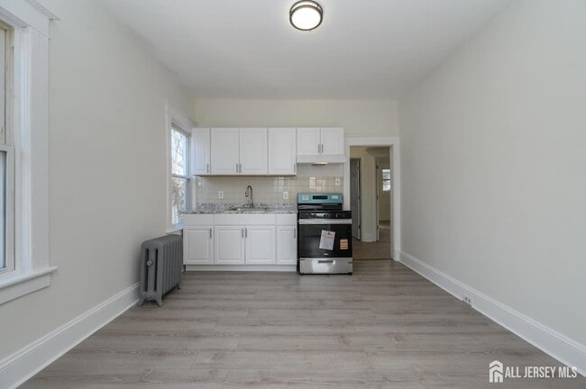 Photo - 377 Delavan St Unit 2