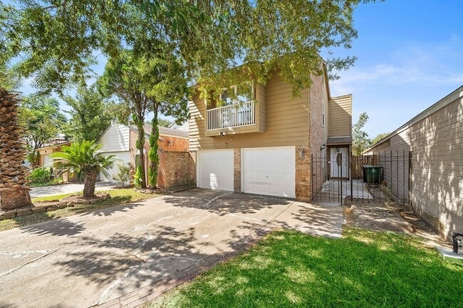 Building Photo - 12104 Burdine St