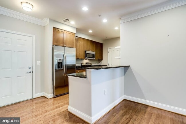 Photo - 1115 Cameron St Unit 208
