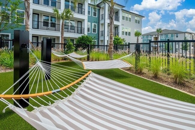 Photo - 15000 Stratus Lp Unit A2