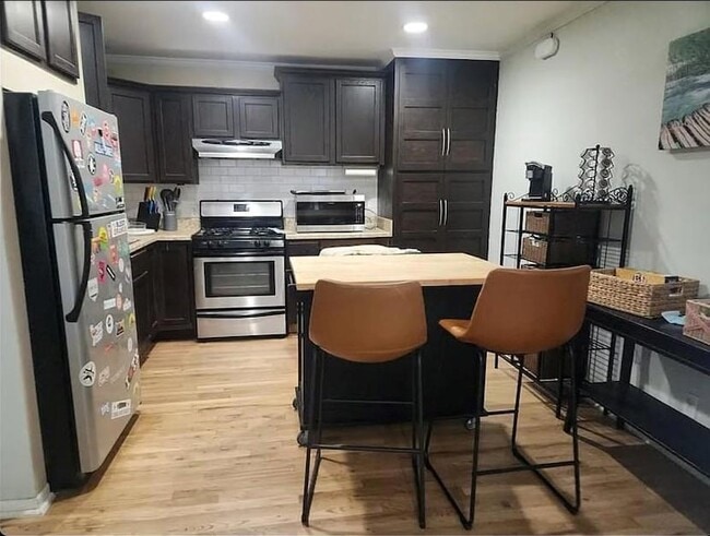 Photo - 1304 Summit St Unit 208