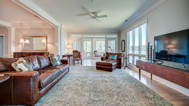 Photo - 752 Collins Meadow Dr Unit ID1253454P