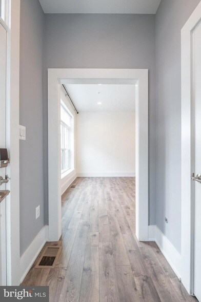 Photo - 11382 Emerald Park Rd