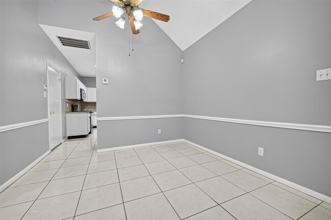 Photo - 13607 Sable Ln