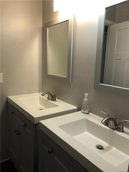 Photo - 1249 Island Dr Unit 104