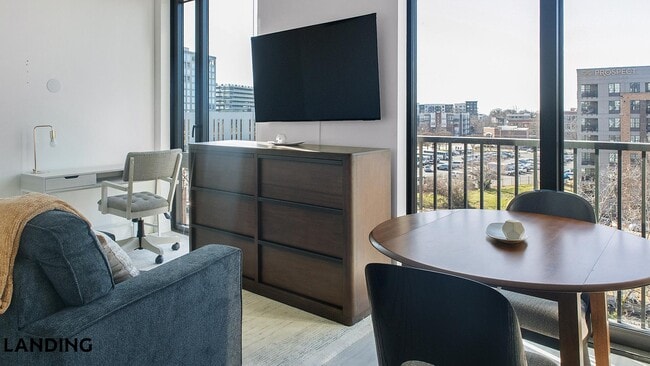 Photo - 1007 S Mint St Unit 724